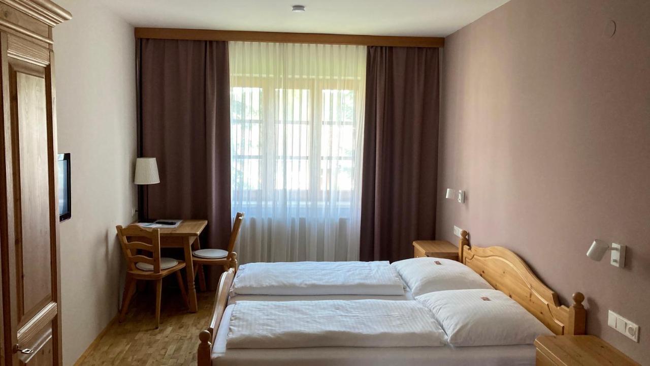 Zoechbauer Gaestehaus - Hotel Garni Капельн Экстерьер фото